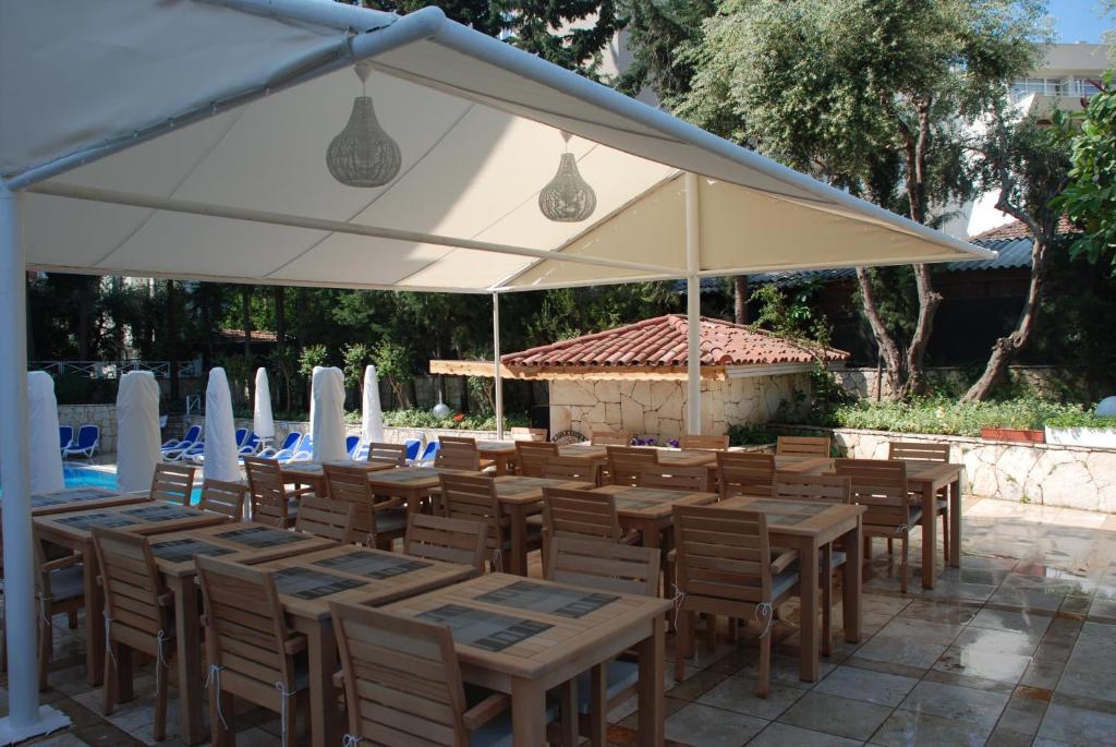 Villa Adora Beach Сиде Екстериор снимка