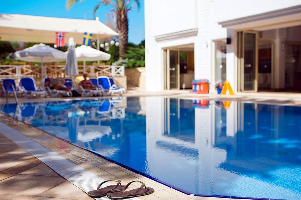 Villa Adora Beach Сиде Екстериор снимка