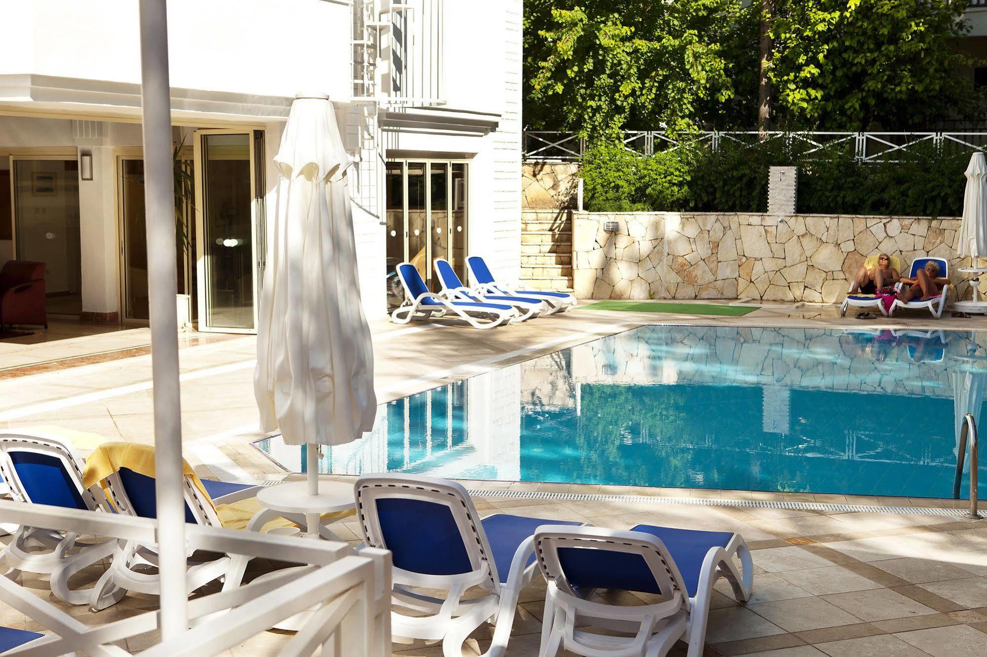 Villa Adora Beach Сиде Екстериор снимка